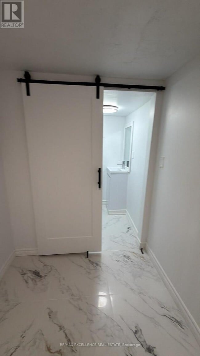 Building Photo - 25 Garratt Blvd