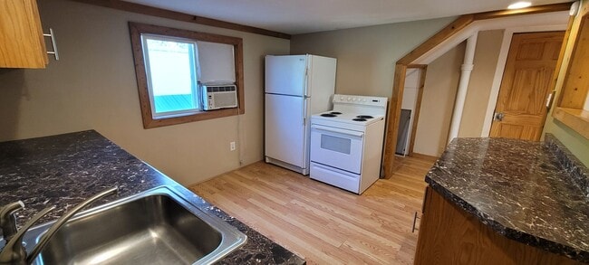 Building Photo - 301 15th St NW