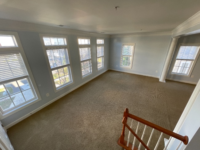 Building Photo - 635 Pelican Ave
