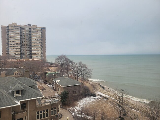 Foto del edificio - 6171 N Sheridan Rd