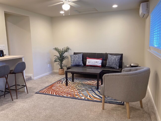 Foto del edificio - 167 Donner Ave