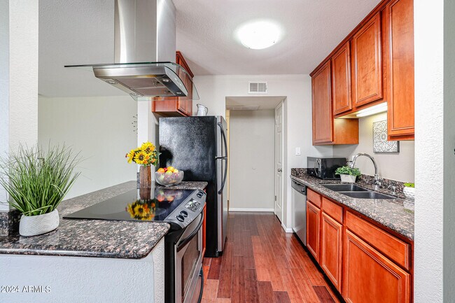 Foto del edificio - 4419 N 27th St