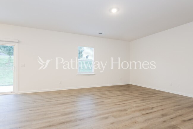 Building Photo - 1200 Arnhem Dr