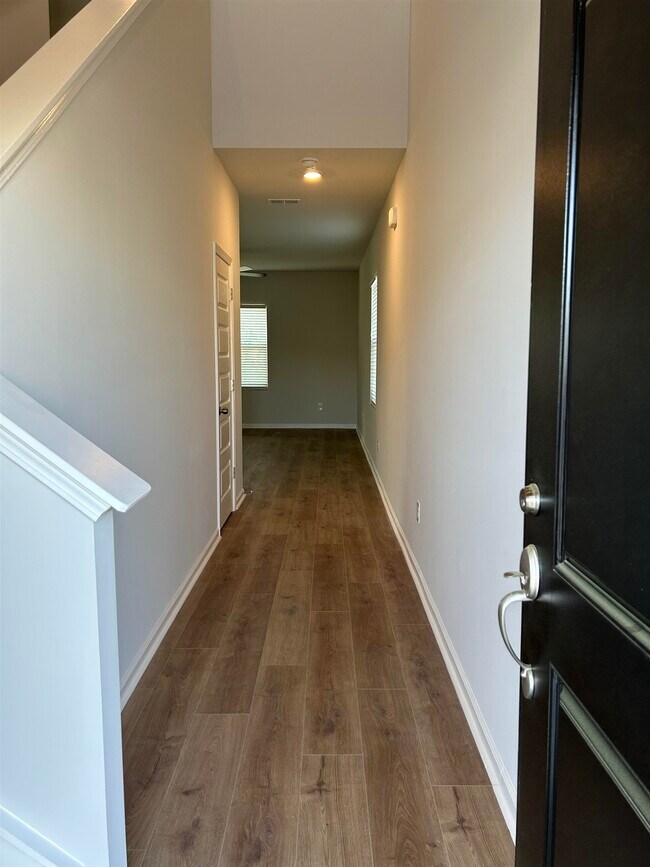 Foto del edificio - 236 Timber Oaks Dr