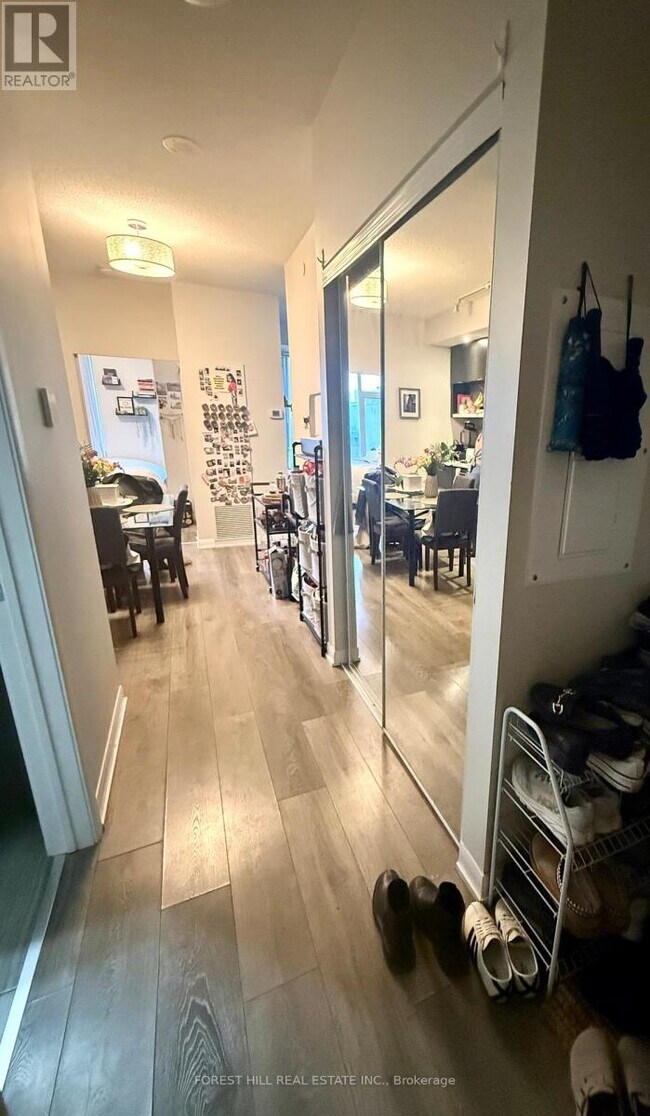 Photo du bâtiment - 435 Richmond St W