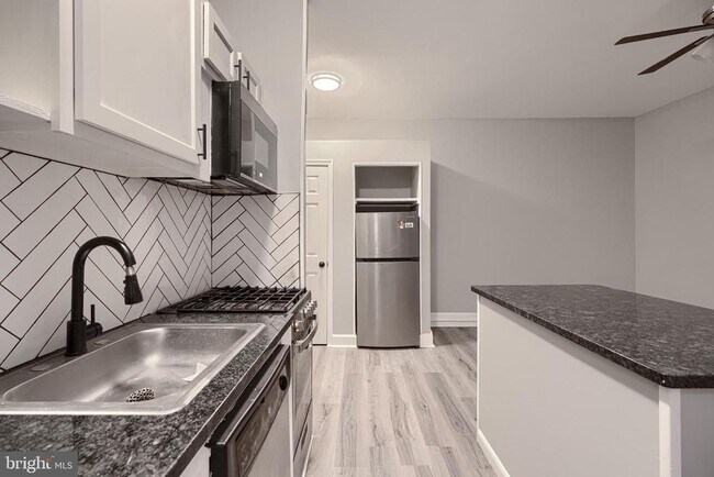 Foto del edificio - 1311 N Calvert St
