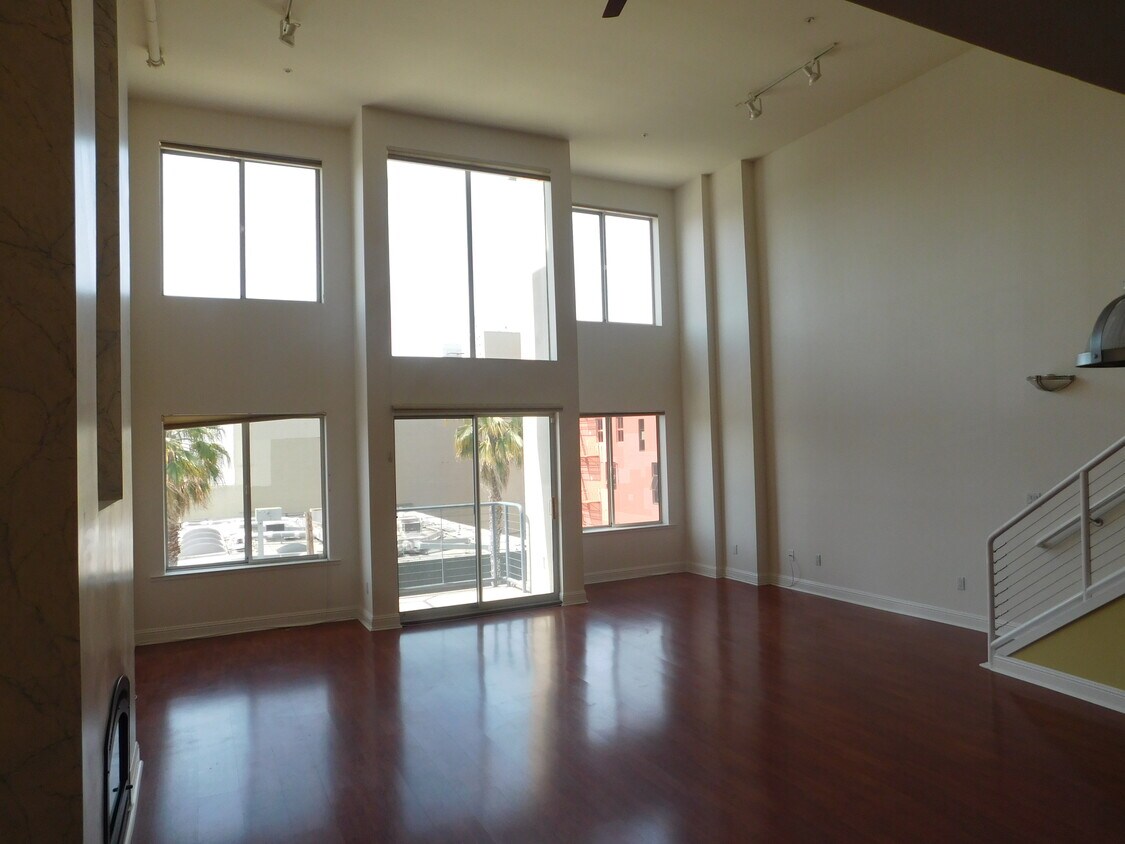 Lots of light from Window Wall - 695 5th St