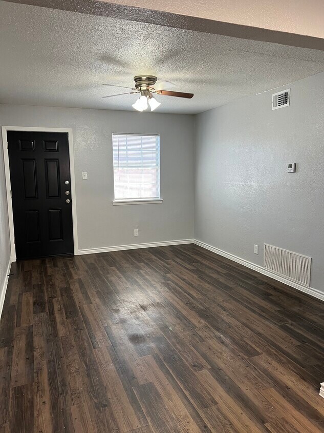 218 Merida St Unit 3, San Antonio, TX 78207 Apartments in San Antonio