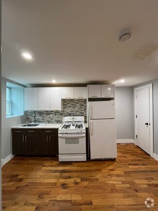 Building Photo - 149 Van Horne St