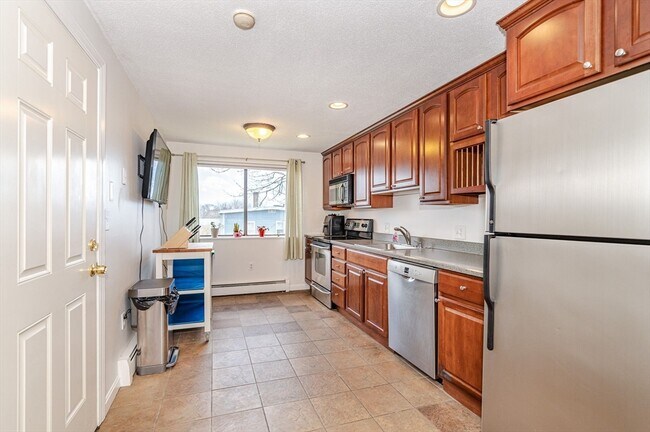 Foto del edificio - 1 Laurent Rd