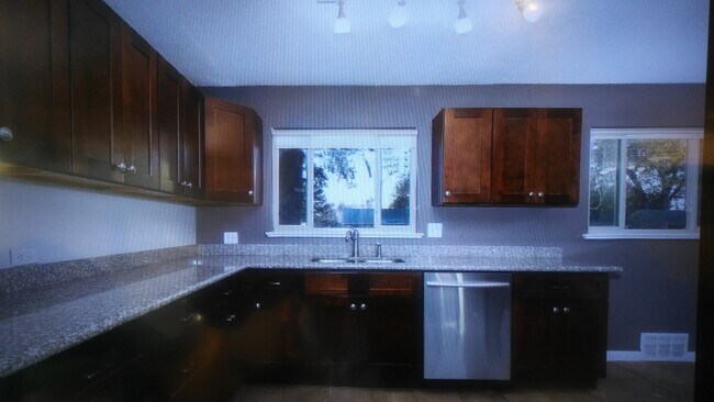 Building Photo - 2345 S Knox Ct