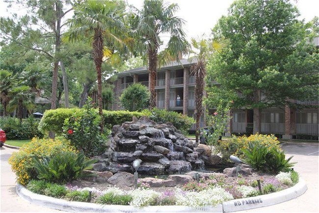 Foto del edificio - 6533 Bayou Glen Rd