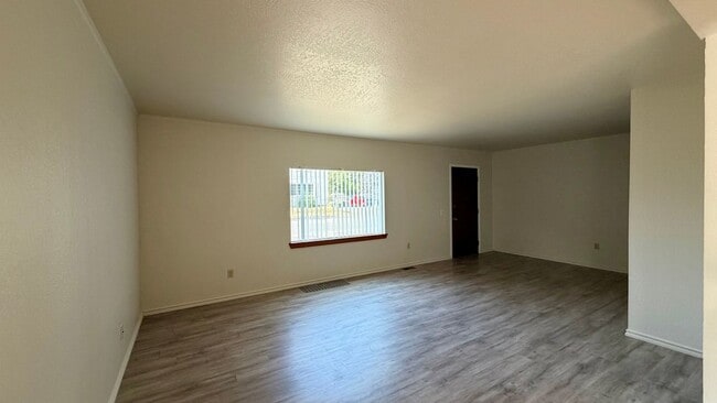 Building Photo - 1211 Torbett St