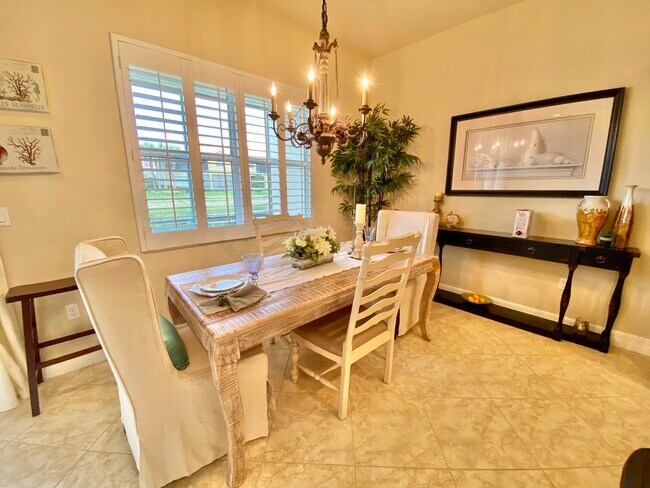 Foto del edificio - 6525 Monterey Point