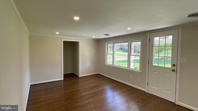 Foto del edificio - 10711 Bethesda Church Rd