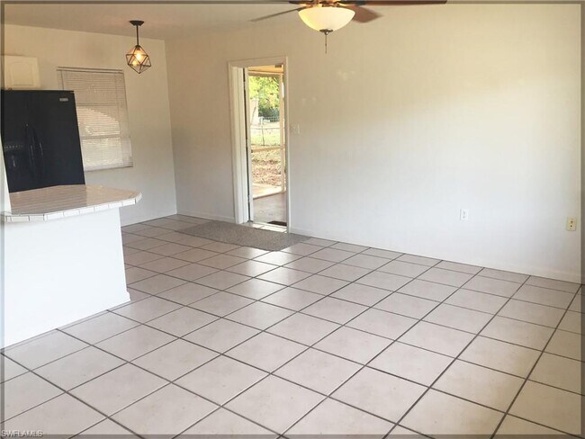 Building Photo - 1632 Moreno Ave