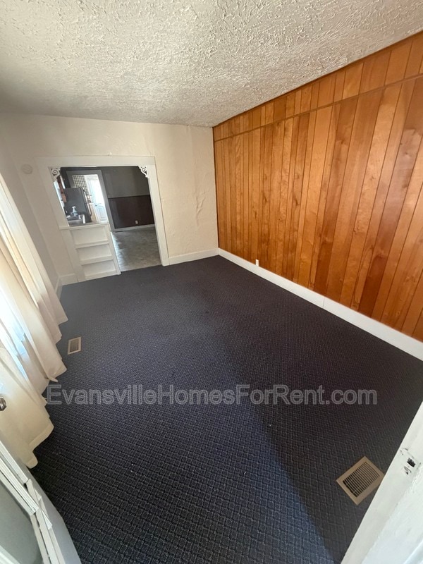 Building Photo - 1008 Allens Ln