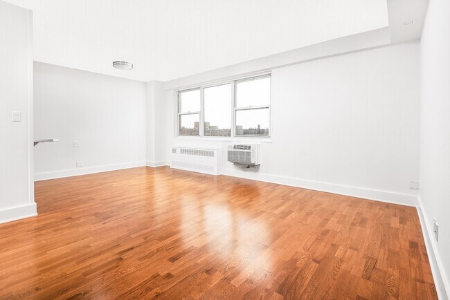 Building Photo - 3000 Ocean Pkwy