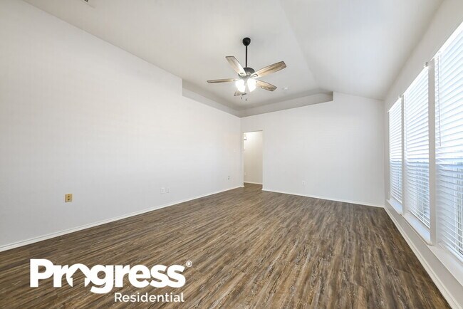 Building Photo - 1112 Courtney Dr