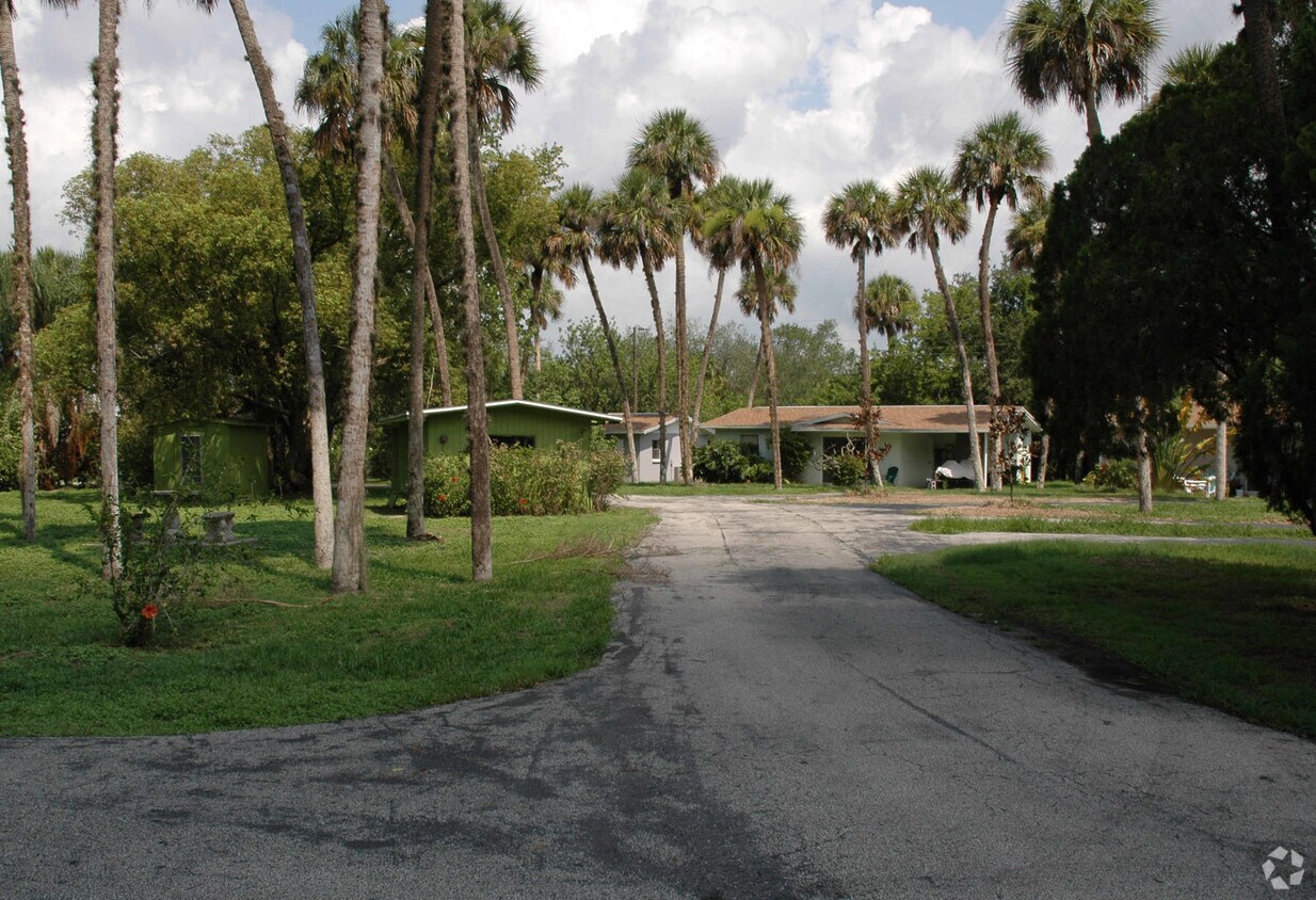 Foto principal - 653 Bird Island Dr