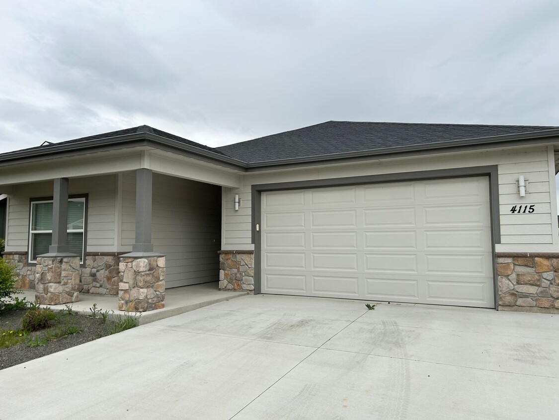 Foto principal - Beautiful Modern 3 Bedroom 2 Bathroom Home