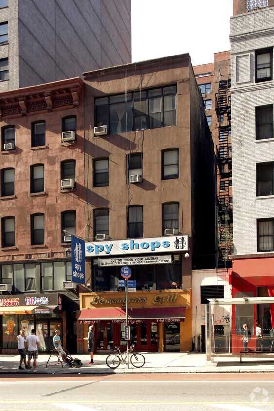Foto principal - 138 E 34th St