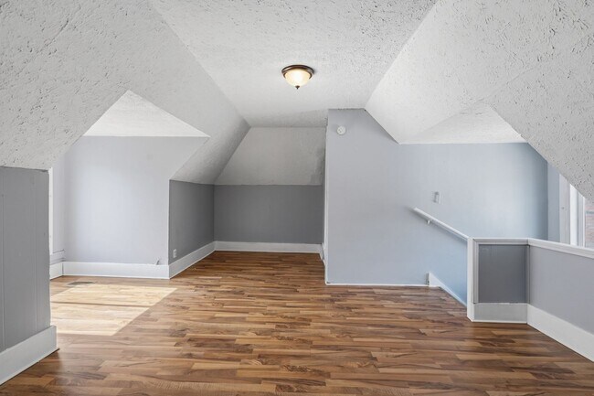 Building Photo - 921 15th St