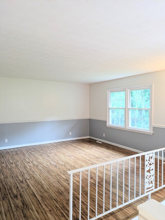 Foto del edificio - 334 Hidden Acres Rd