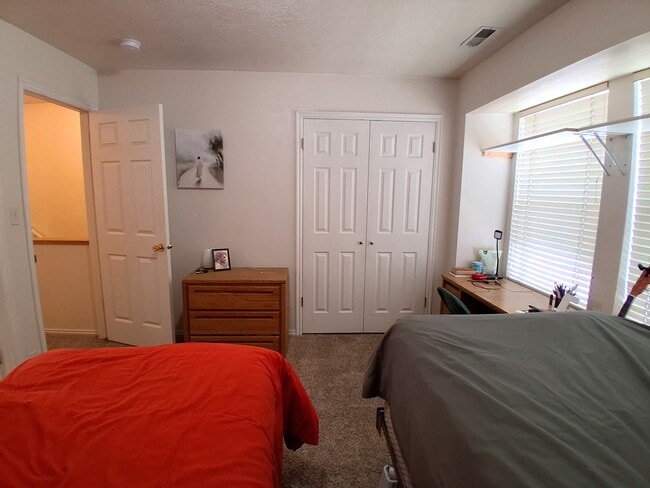 Building Photo - 361 N 700 E