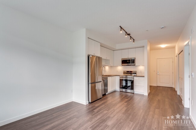 Building Photo - Brand New Beautiful 1 Bed + Den Condo in Fleetwood Surrey Near Parks, Library and Everyday Conven...