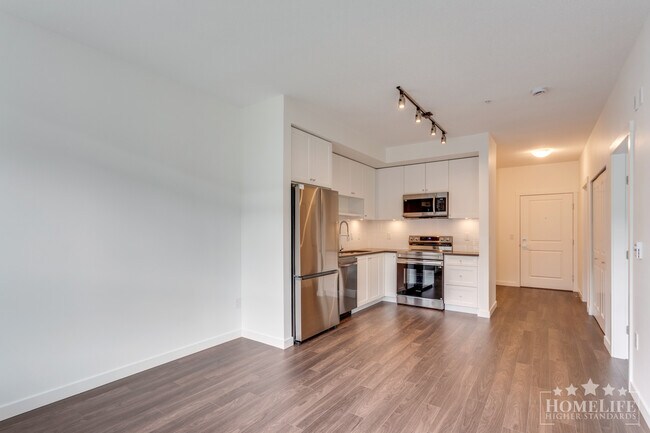 Photo du bâtiment - Brand New Beautiful 1 Bed + Den Condo in Fleetwood Surrey Near Parks, Library and Everyday Conven...