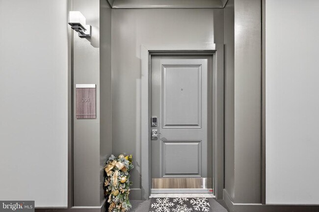 Building Photo - 21630 Hawksbill High Cir