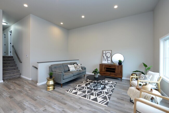 Building Photo - 219 Divide Dr