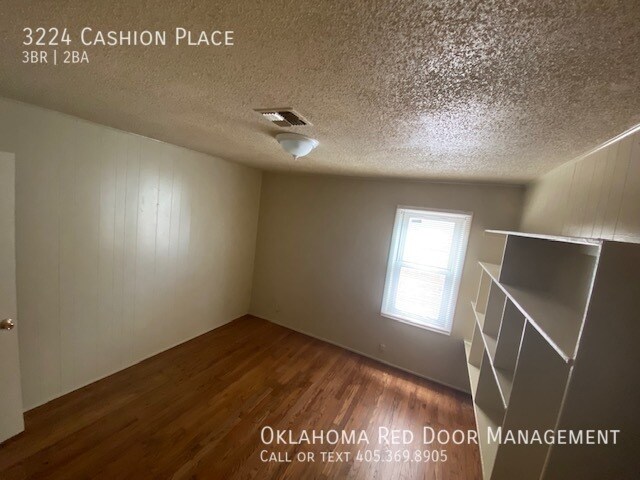 Building Photo - 3224 Cashion Pl