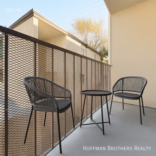 Foto del edificio - 7441 Hazeltine Ave