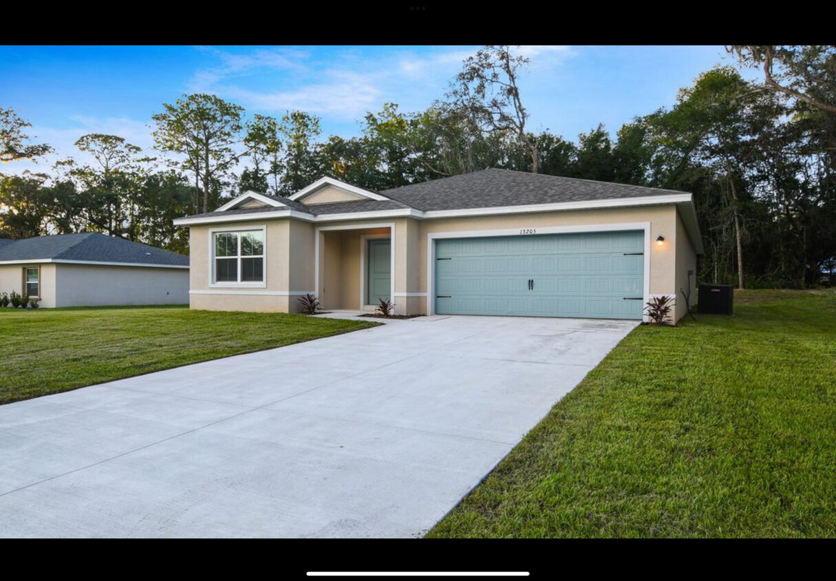 Frente de la casa - 13205 SW 41st Ct