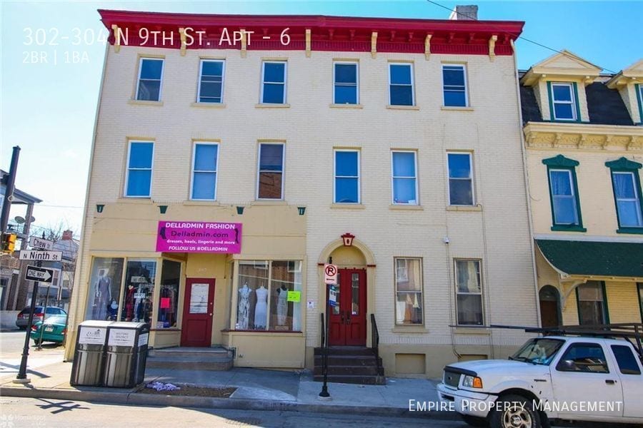 Primary Photo - 302-304-304 N Ninth St