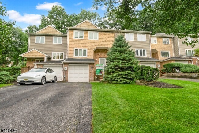 Foto del edificio - 207 Patriots Rd