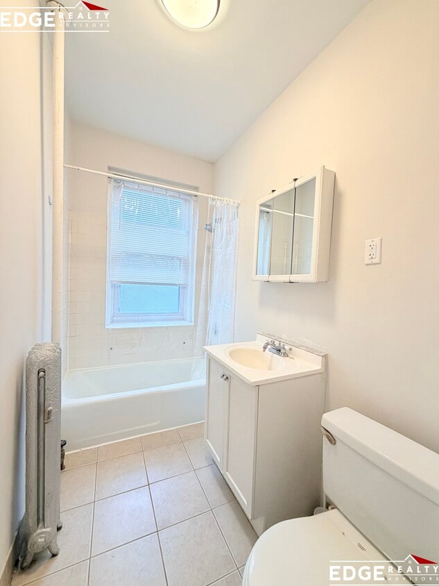 Foto del edificio - 160 Strathmore Rd