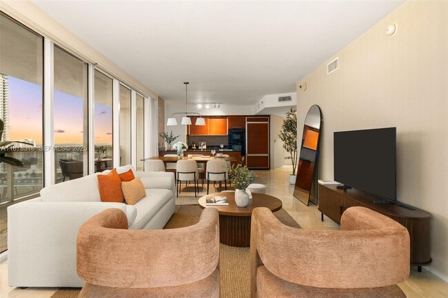 Building Photo - 1830 S Ocean Dr