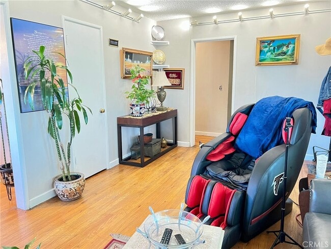 Foto del edificio - 13163 Branford St