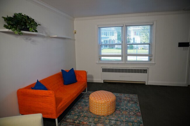 Foto del edificio - 205 Burke Ave