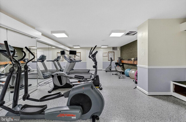 Foto del edificio - 5340 Holmes Run Pky