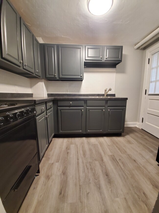 Dominion Townhomes & Apartments 16941723 Dominion Dr Akron, OH