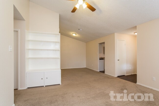 Building Photo - 6329 Porterway Dr