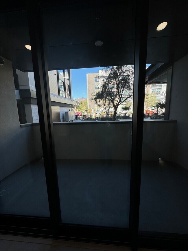 Building Photo - Doran Residences LLC