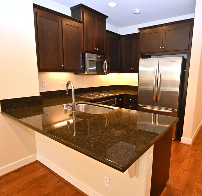 Building Photo - 6543 Tralee Village Dr