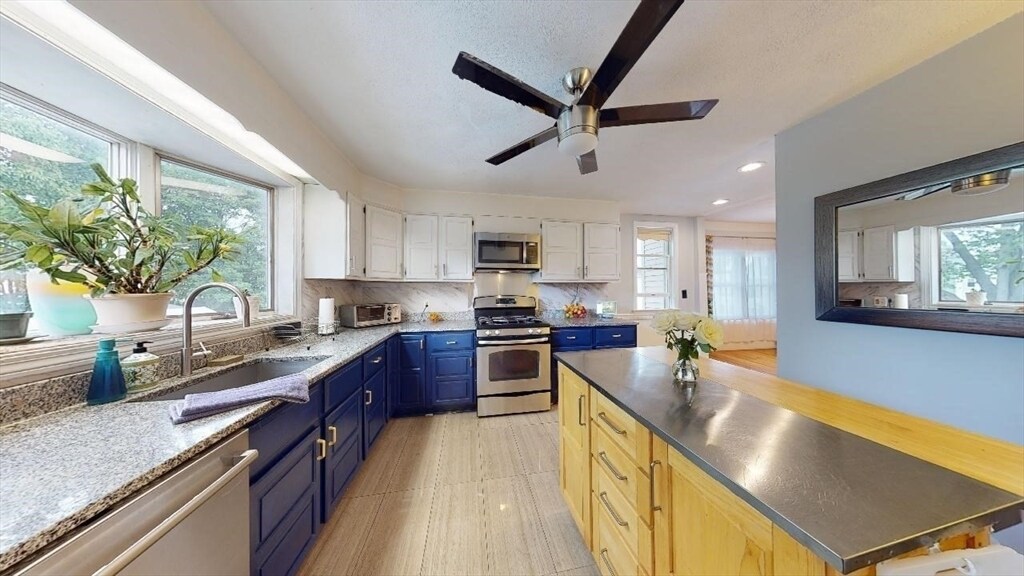 Foto principal - 54 Sheridan Ave