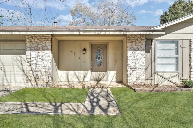 Foto del edificio - Single-Story Living Minutes From UTSA & The Rim