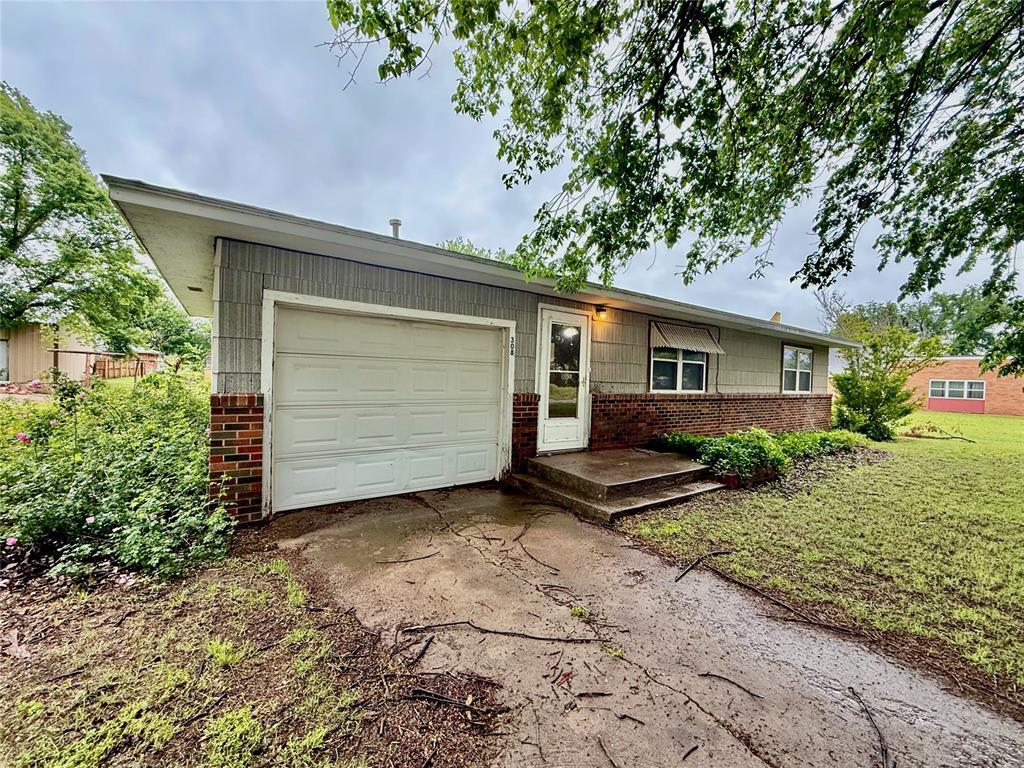 Foto principal - 308 S Magnolia Ave
